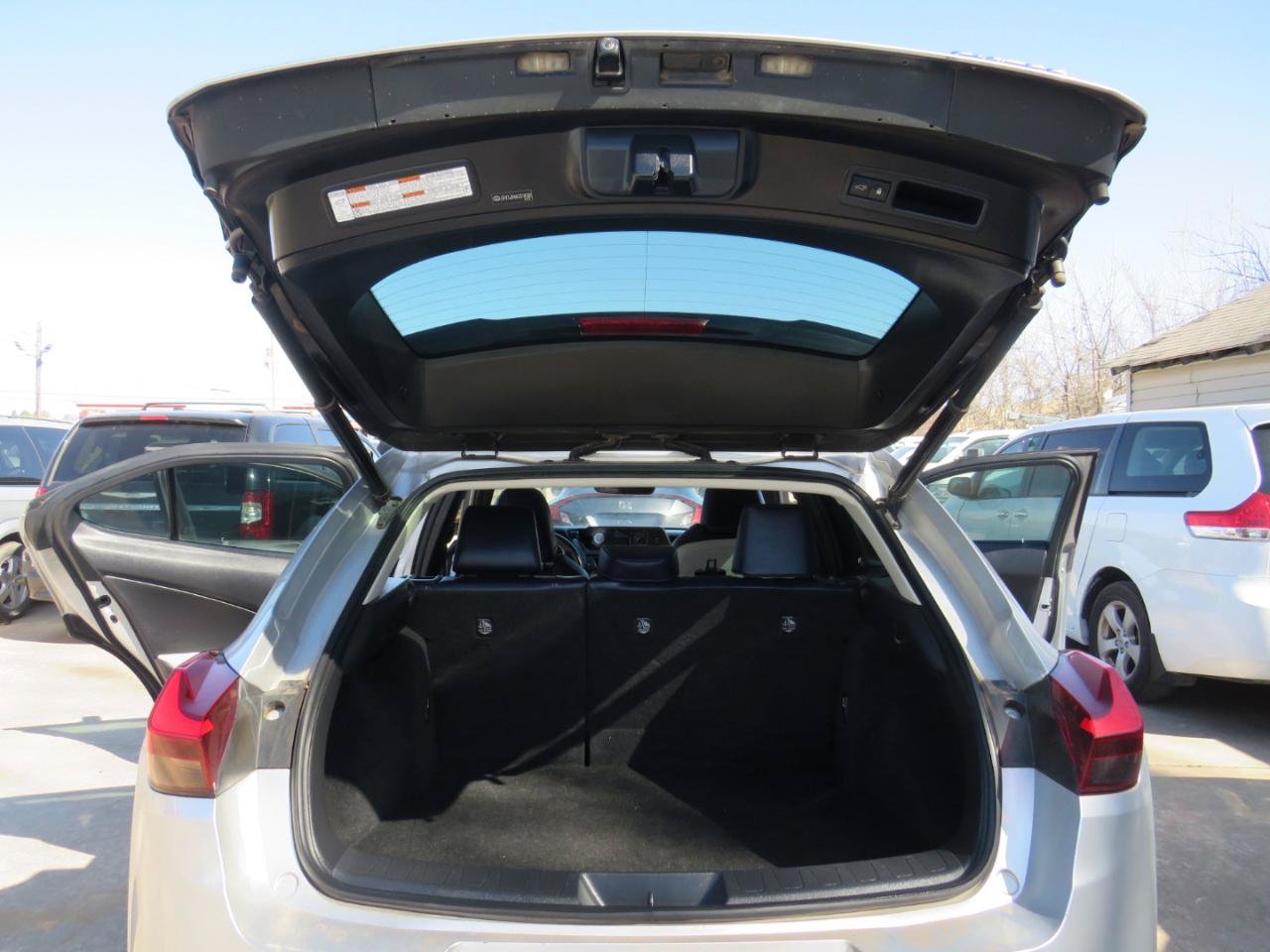 Used 2019 Lexus UX 200 FWD image 37