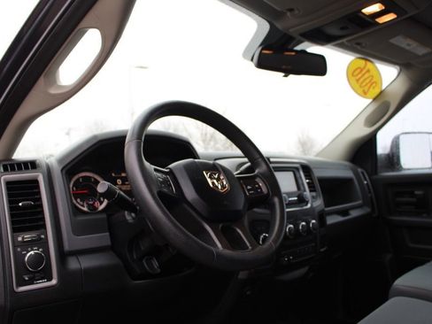 Used 2016 RAM 2500 Tradesman w/ Chrome Appearance Group image 19