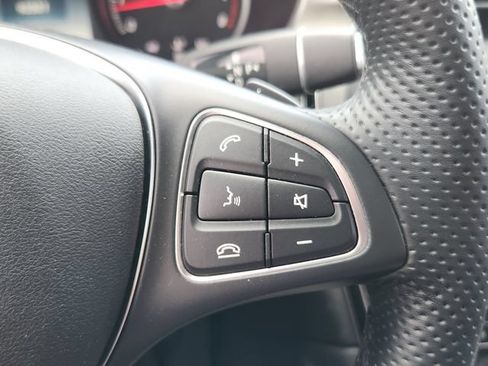 Used 2017 Mercedes-Benz GLC 300 4MATIC image 31