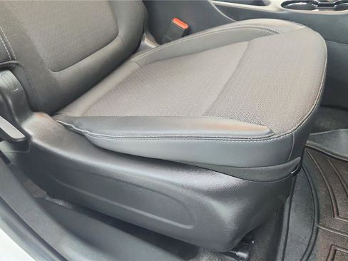 Used 2023 Buick Encore GX Select w/ Sport Touring Package image 33