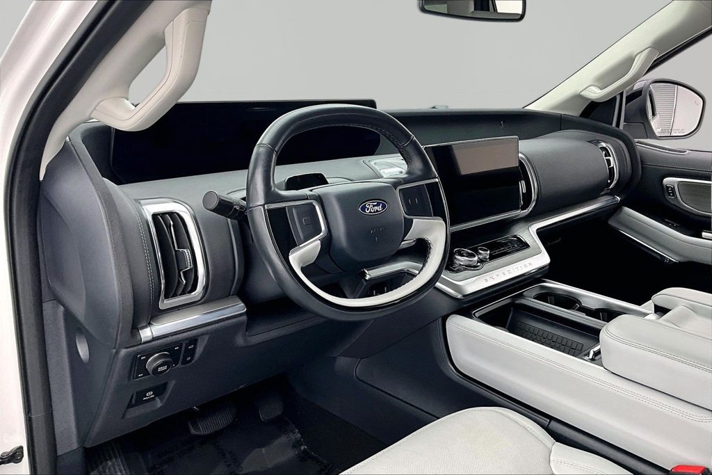 Certified 2025 Ford Expedition Max Platinum AWD/4WD image 14