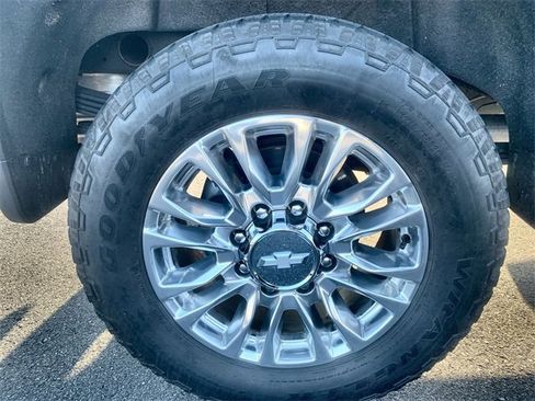 Used 2020 Chevrolet Silverado 2500 High Country w/ Technology Package image 34