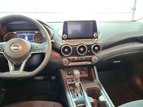Used 2025 Nissan Sentra SV image 22