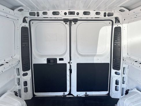 Used 2023 RAM ProMaster 2500 w/ Interior LED Lighting Group FWD image 20