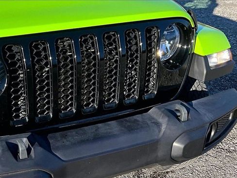 Used 2021 Jeep Gladiator Willys image 30