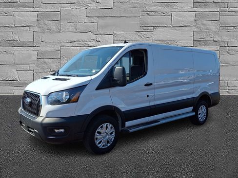 Certified 2025 Ford Transit 250 Low Roof w/ Exterior Upgrade Package RWD image 5