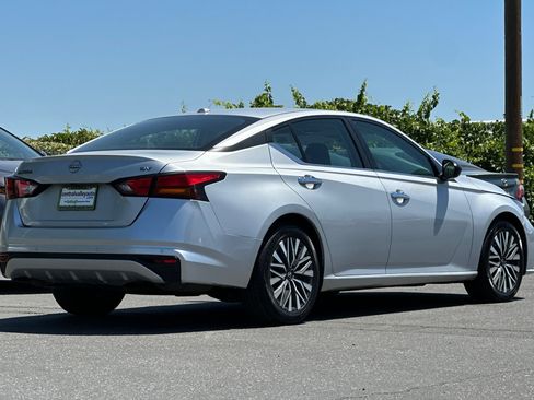 Certified 2024 Nissan Altima 2.5 SV FWD image 4