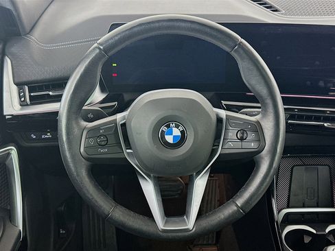 Used 2025 BMW X2 xDrive28i AWD/4WD image 18
