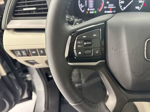 Used 2026 Honda Odyssey EX-L image 13