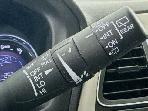 Used 2017 Honda HR-V EX image 16