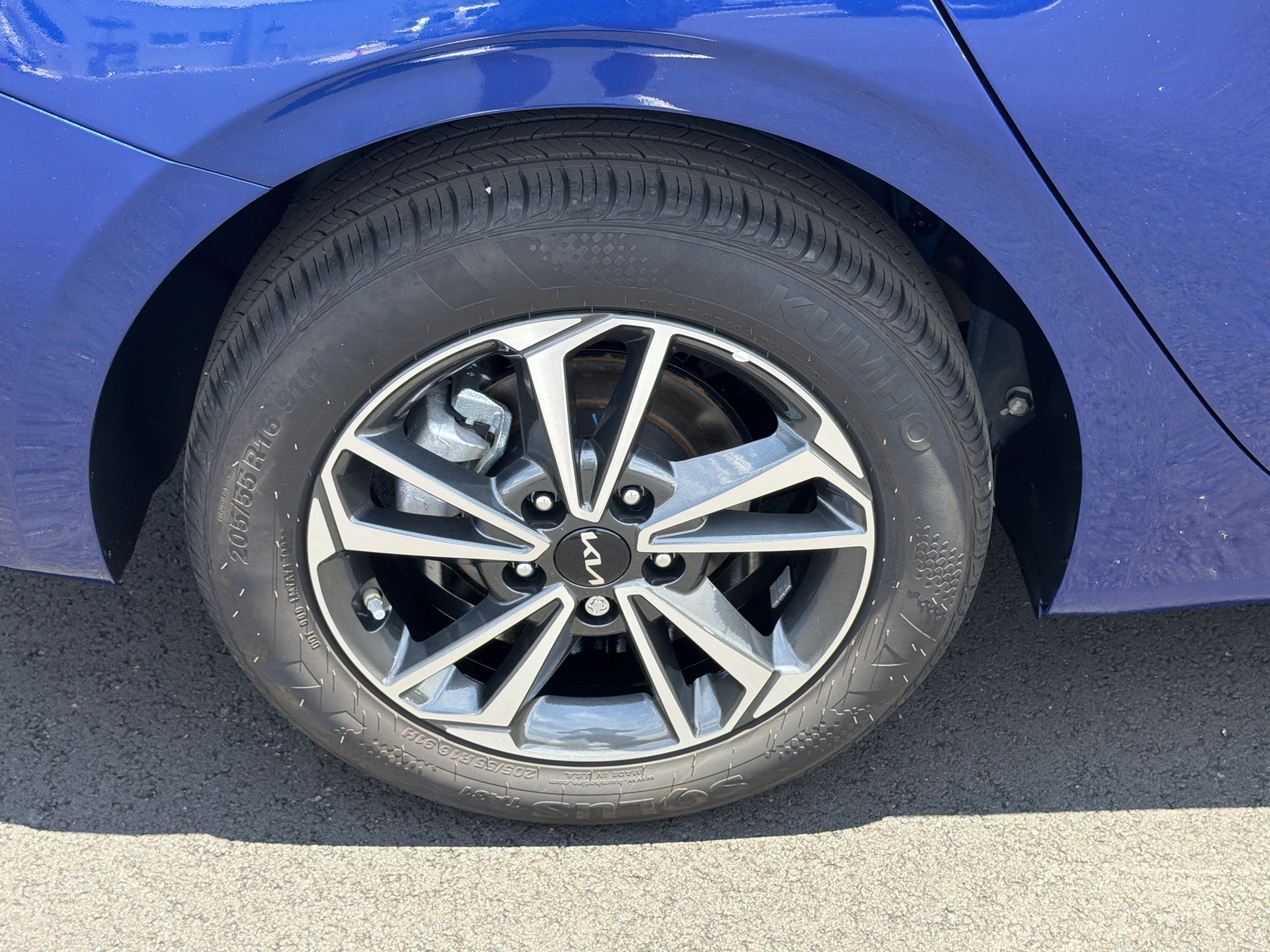 Certified 2024 Kia Forte LXS FWD image 17