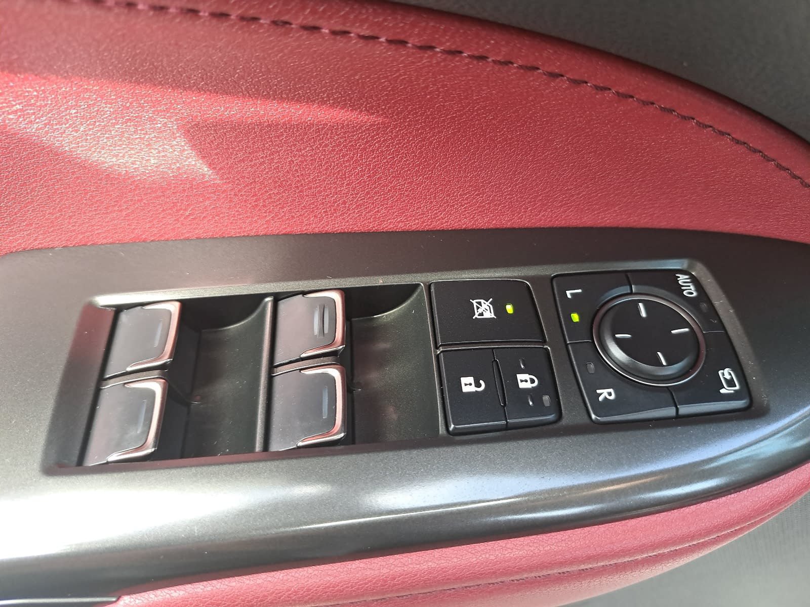 Used 2023 Lexus NX 350h AWD w/ Towing Package (2000 Lbs) image 31