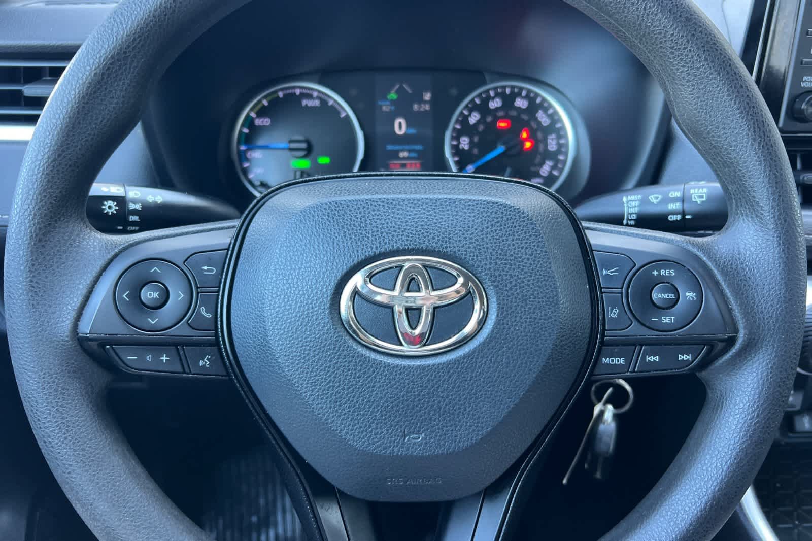 Used 2020 Toyota RAV4 LE w/ All Weather Liner Package AWD/4WD image 24