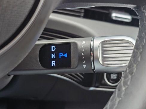 Used 2024 Hyundai Ioniq 5 SEL image 11