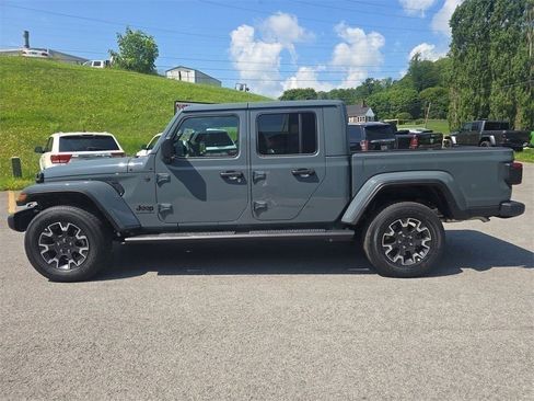 New 2025 Jeep Gladiator Sport w/ Premium Package image 7