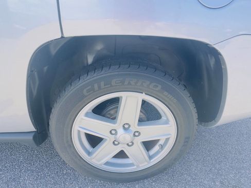 Used 2010 Jeep Compass Sport image 5