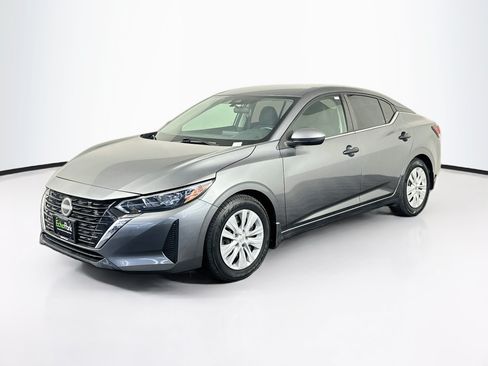 Used 2024 Nissan Sentra S FWD image 3