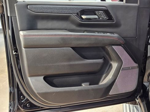 Used 2025 GMC Yukon AT4 Ultimate image 18