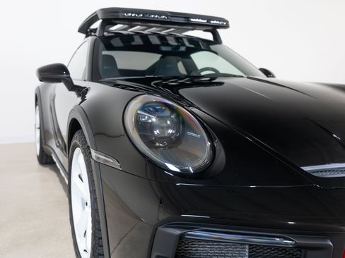 Used 2024 Porsche 911 Dakar w/ Extended Race-Tex Package AWD/4WD image 8
