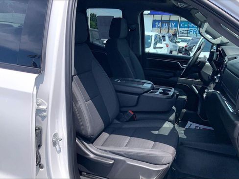 Used 2025 GMC Sierra 1500 Elevation AWD/4WD image 7