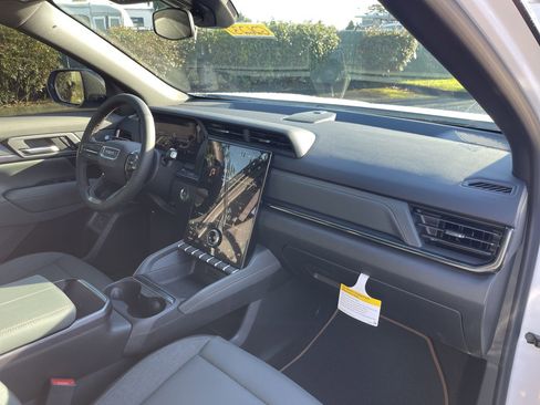 New 2026 GMC Terrain AT4 image 61