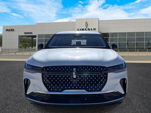 New 2026 Lincoln Nautilus Premier image 8