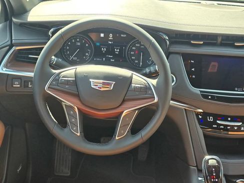 New 2026 Cadillac XT5 Premium Luxury w/ Driver Assist Package FWD image 16