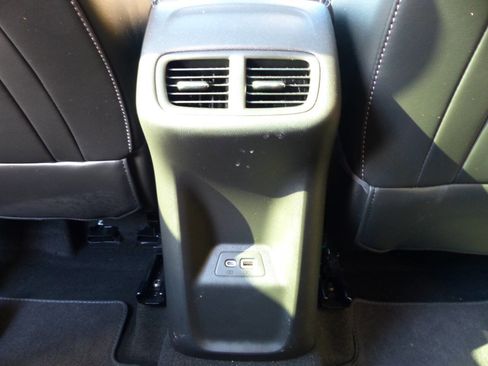 Used 2022 Buick Envision Preferred image 37