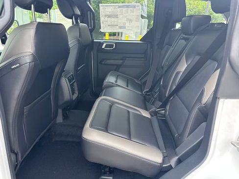 New 2026 Ford Bronco Outer Banks AWD/4WD image 19