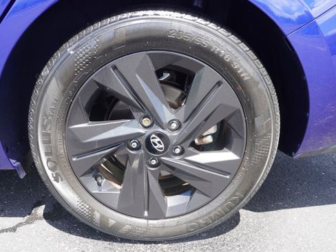 Used 2023 Hyundai Elantra SEL FWD image 29