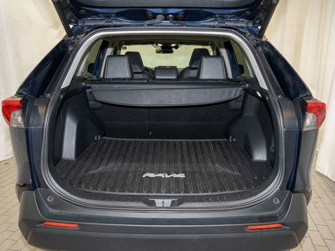 Used 2023 Toyota RAV4 XLE Premium image 6