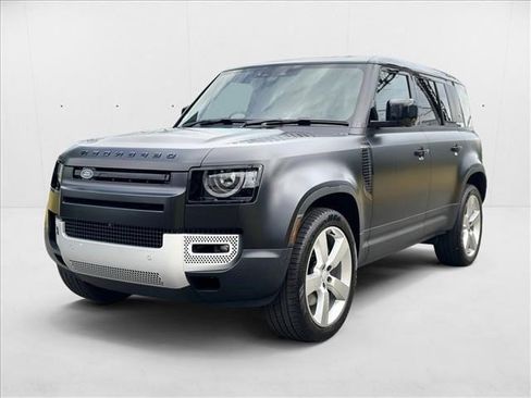 New 2024 Land Rover Defender 110 SE image 1