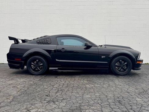 Used 2007 Ford Mustang GT image 2