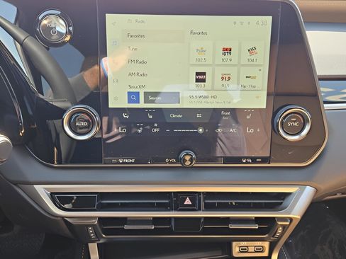 Used 2025 Lexus RX 350h w/ Accessory Package (P3) AWD/4WD image 17