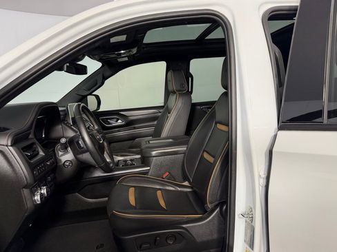 Used 2024 GMC Yukon AT4 w/ AT4 Premium Plus Package AWD/4WD image 16