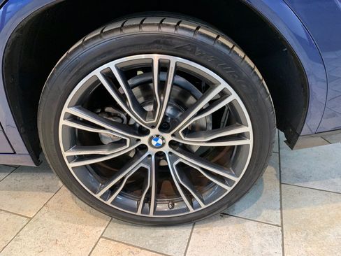 Used 2023 BMW X4 xDrive30i w/ M Sport Package AWD/4WD image 11