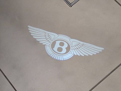 Certified 2023 Bentley Bentayga AWD/4WD image 27