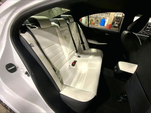 Used 2025 Lexus IS 350 F Sport w/ Navigation Package image 20