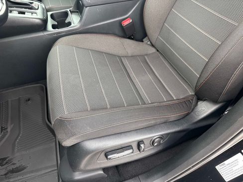 Used 2025 Honda CR-V Sport image 18