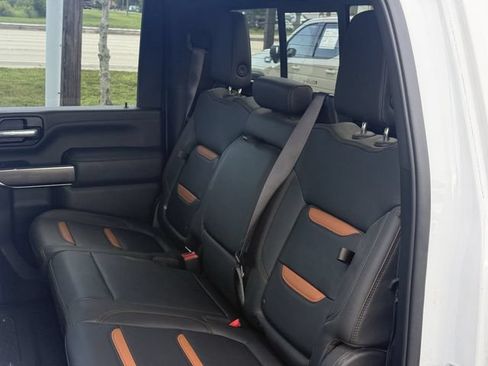 Used 2022 GMC Sierra 2500 AT4 w/ AT4 Premium Plus Package AWD/4WD image 30