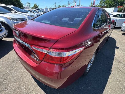 Used 2017 Toyota Camry XLE FWD image 5