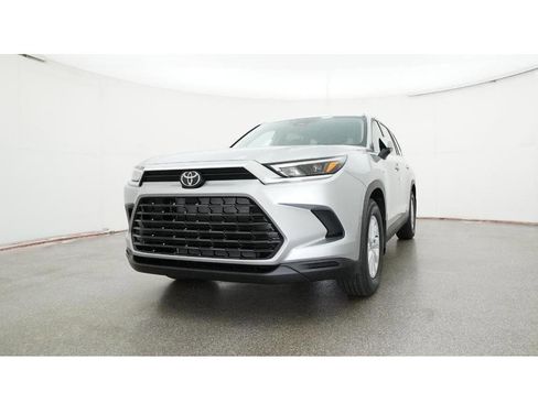 New 2026 Toyota Grand Highlander XLE image 35