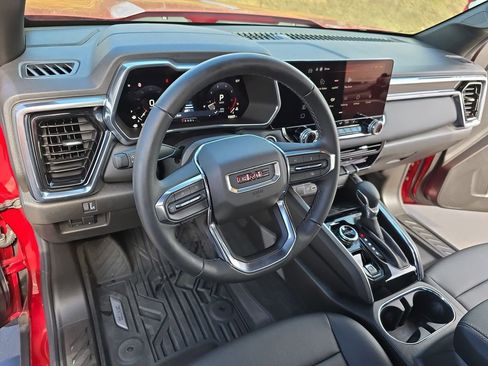 Used 2025 GMC Canyon Elevation w/ Convenience Package image 17