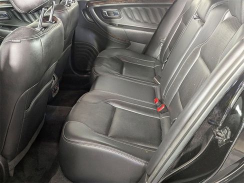 Used 2018 Ford Taurus Limited image 24