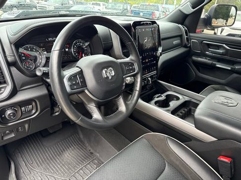 Used 2023 RAM 1500 Laramie AWD/4WD image 2