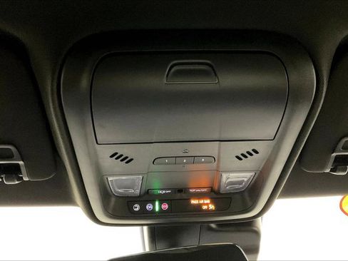 Used 2023 Cadillac XT4 Premium Luxury image 34