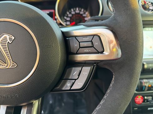 Used 2017 Ford Mustang Shelby GT350 image 23