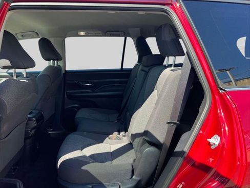 Certified 2025 Toyota Grand Highlander LE image 13