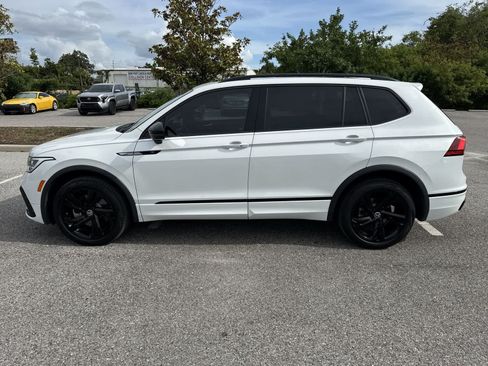 Certified 2023 Volkswagen Tiguan SE R-Line FWD image 11