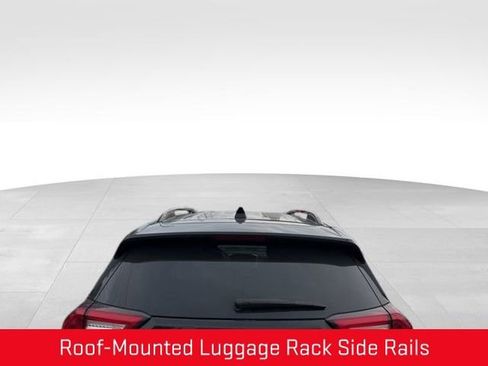 Used 2023 GMC Terrain SLT w/ Elevation Edition image 9